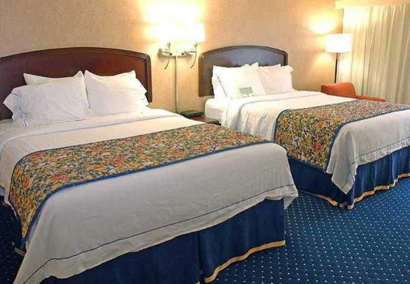 Courtyard Indianapolis Northwest Hotel Kültér fotó